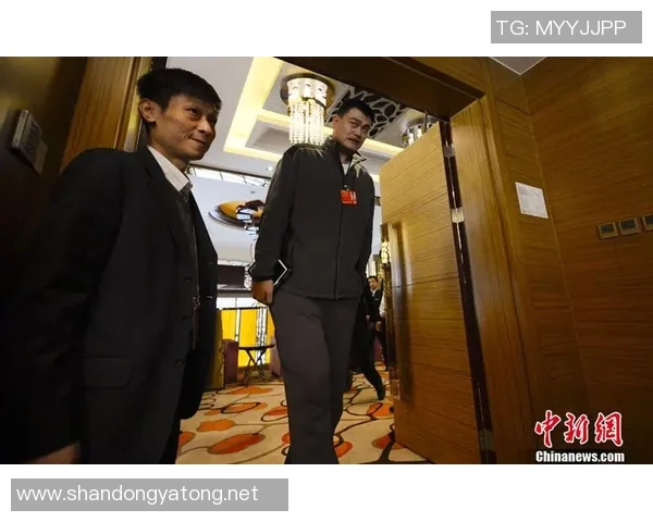 外国记者姚明：跨文化交流中的篮球传奇与媒体视角