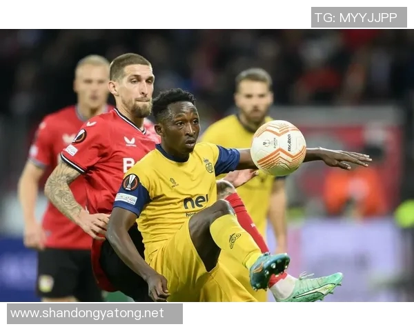 圣保罗与罗萨中央的激烈对决揭示足球魅力与战术智慧的较量