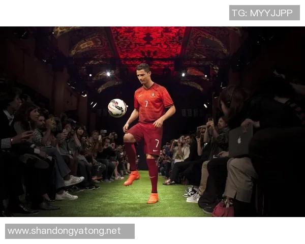 足球明星高清照片集锦展现球场魅力与风采尽在其中