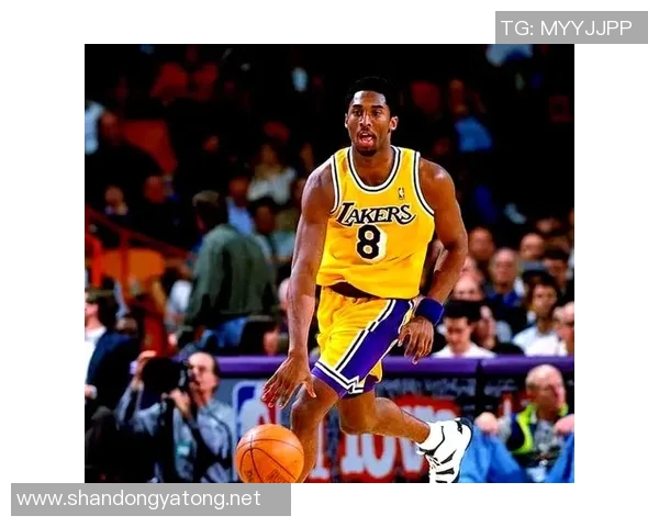 穿33号球衣的篮球明星是谁他在赛场上的表现如何